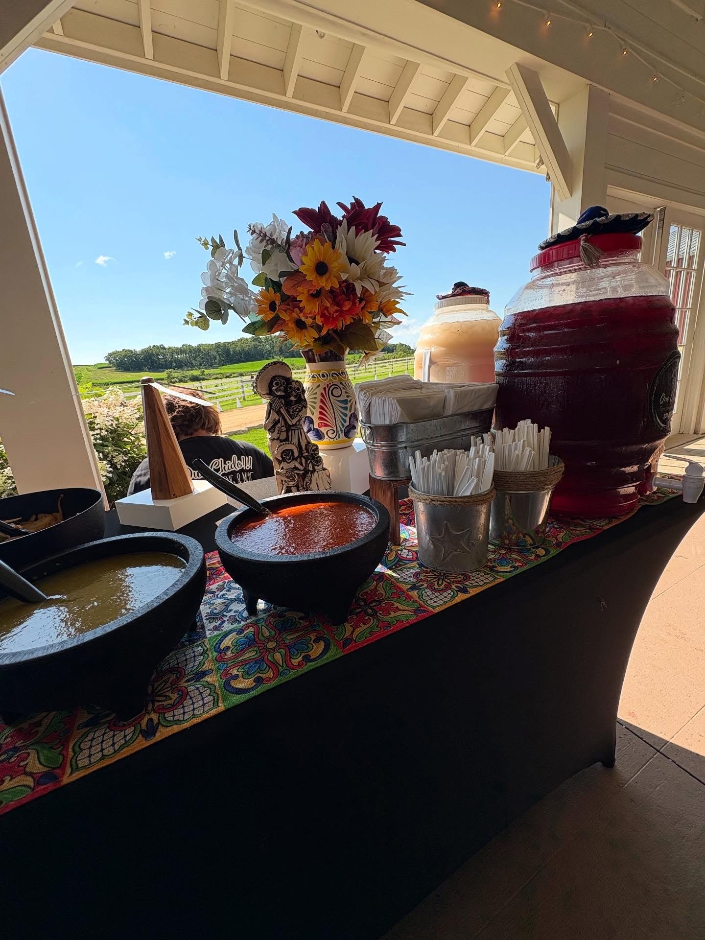 Salsas and aguas frescas